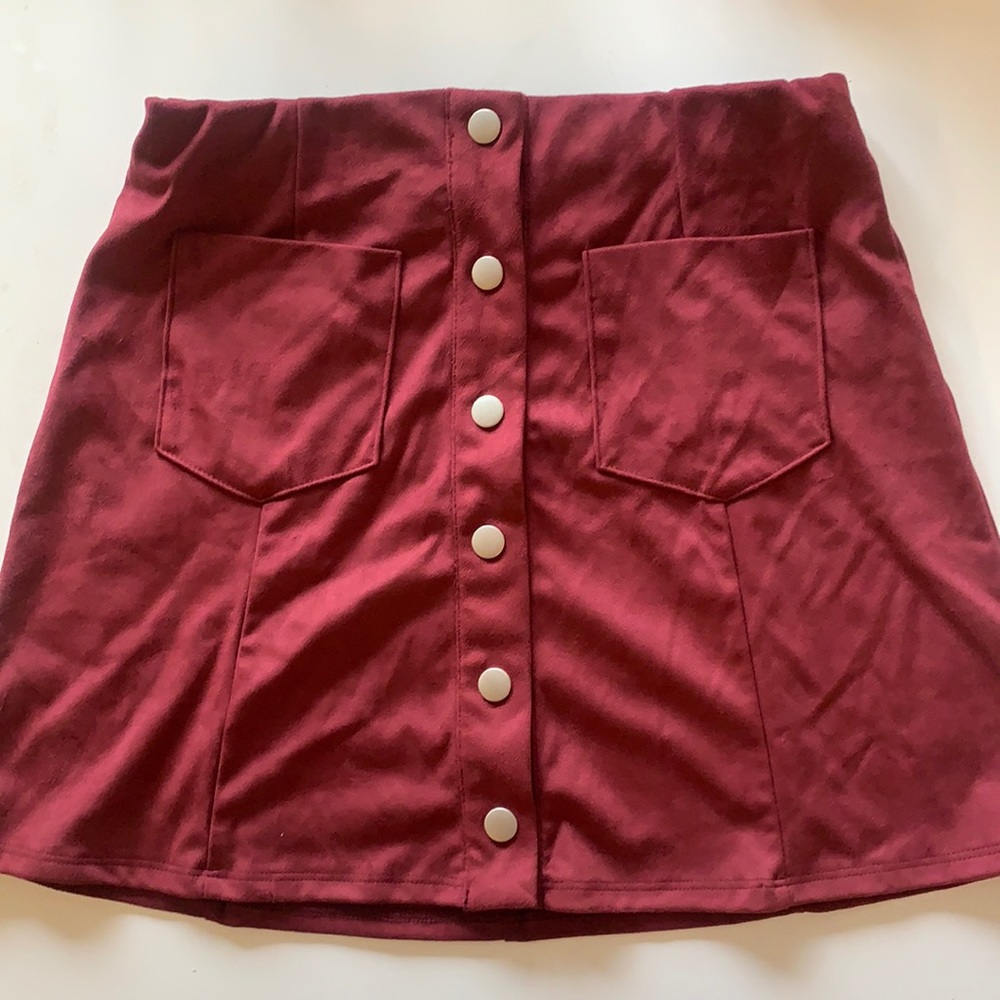 NWOT - suede burgundy maroon pocket button skirt